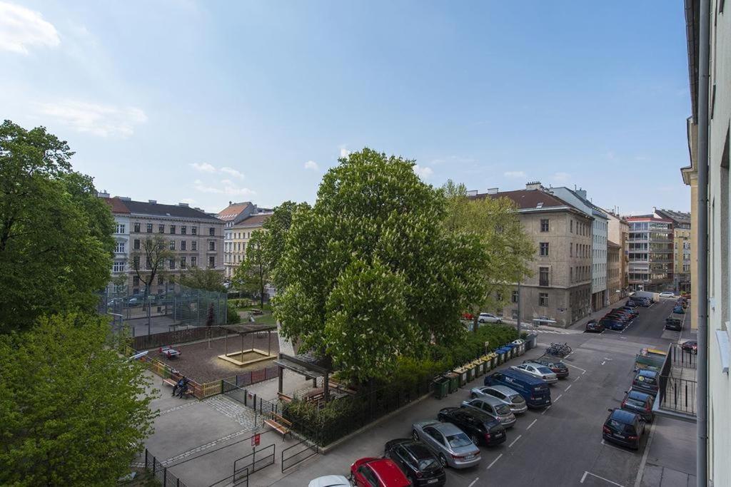 Sunny Apartment Вена Экстерьер фото